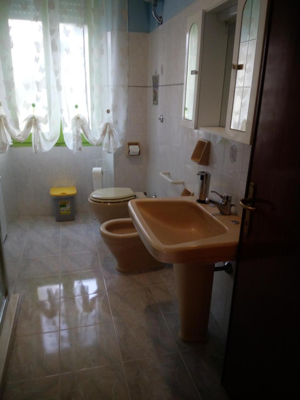 B&B Vista Fiume Боса Экстерьер фото