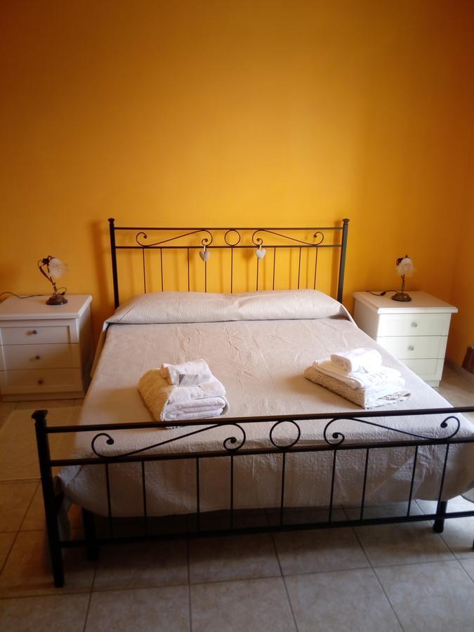 B&B Vista Fiume Боса Экстерьер фото